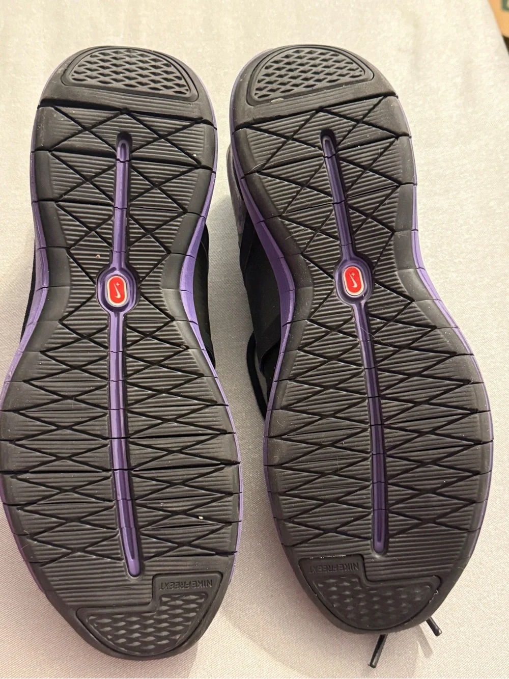 Nike Women's Black and Purple Running Sneakers - Picture 4 of 5